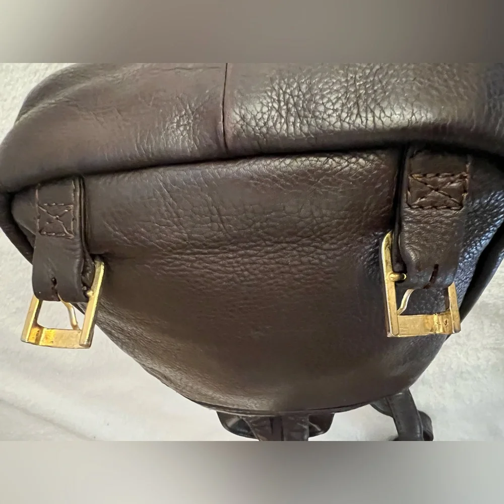 🩷Balmain Black Leather Backpack with Gold Accent💚